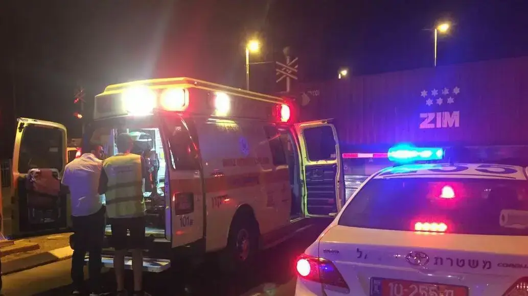 אישה כבת 70 נהרגה מפגיעת רכבת באזור כפר שמריהו. 30 באוגוסט 2016