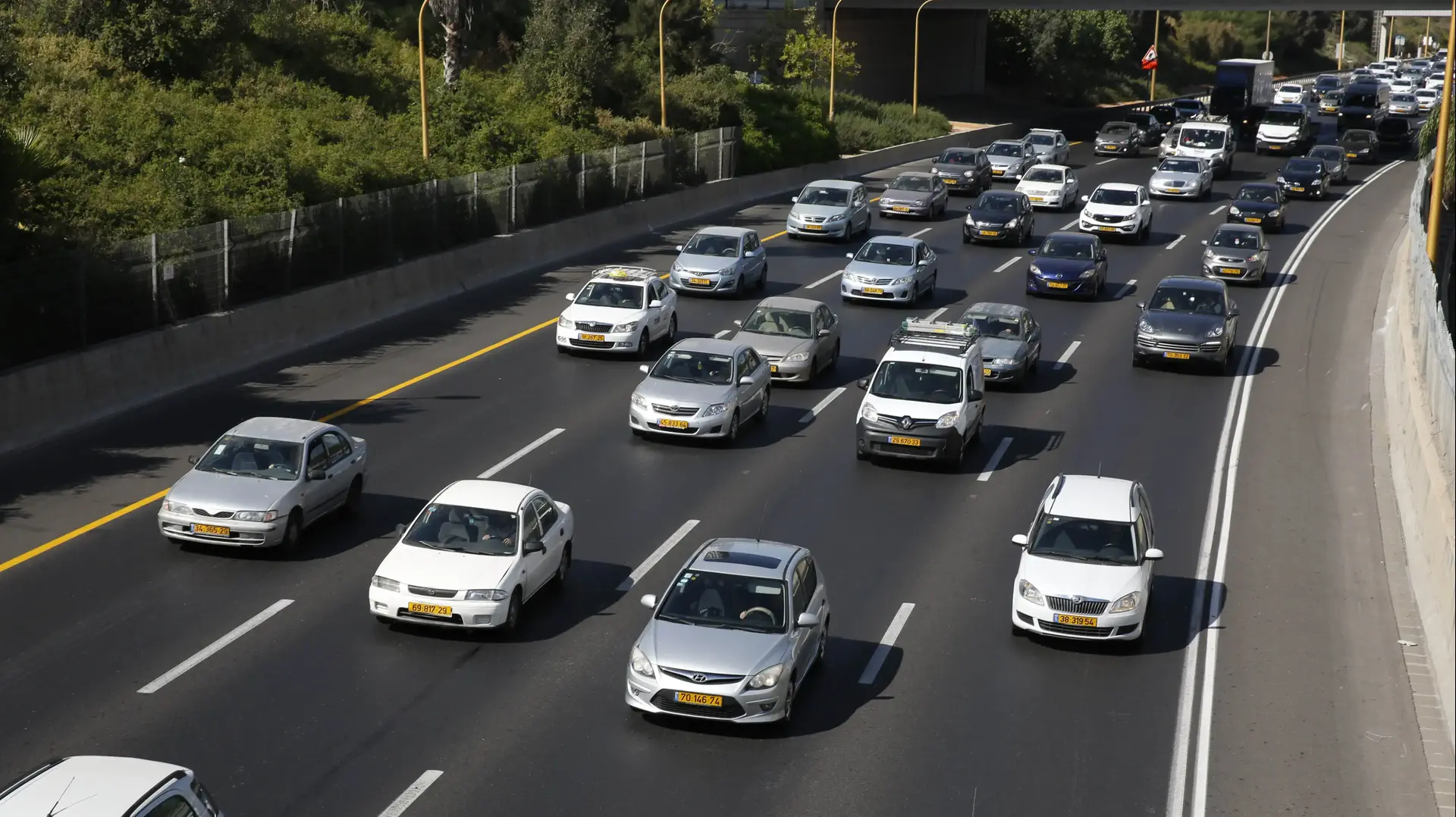 פקקים בנתיבי איילון  עבודות בתחנות הרכבת בתל אביב