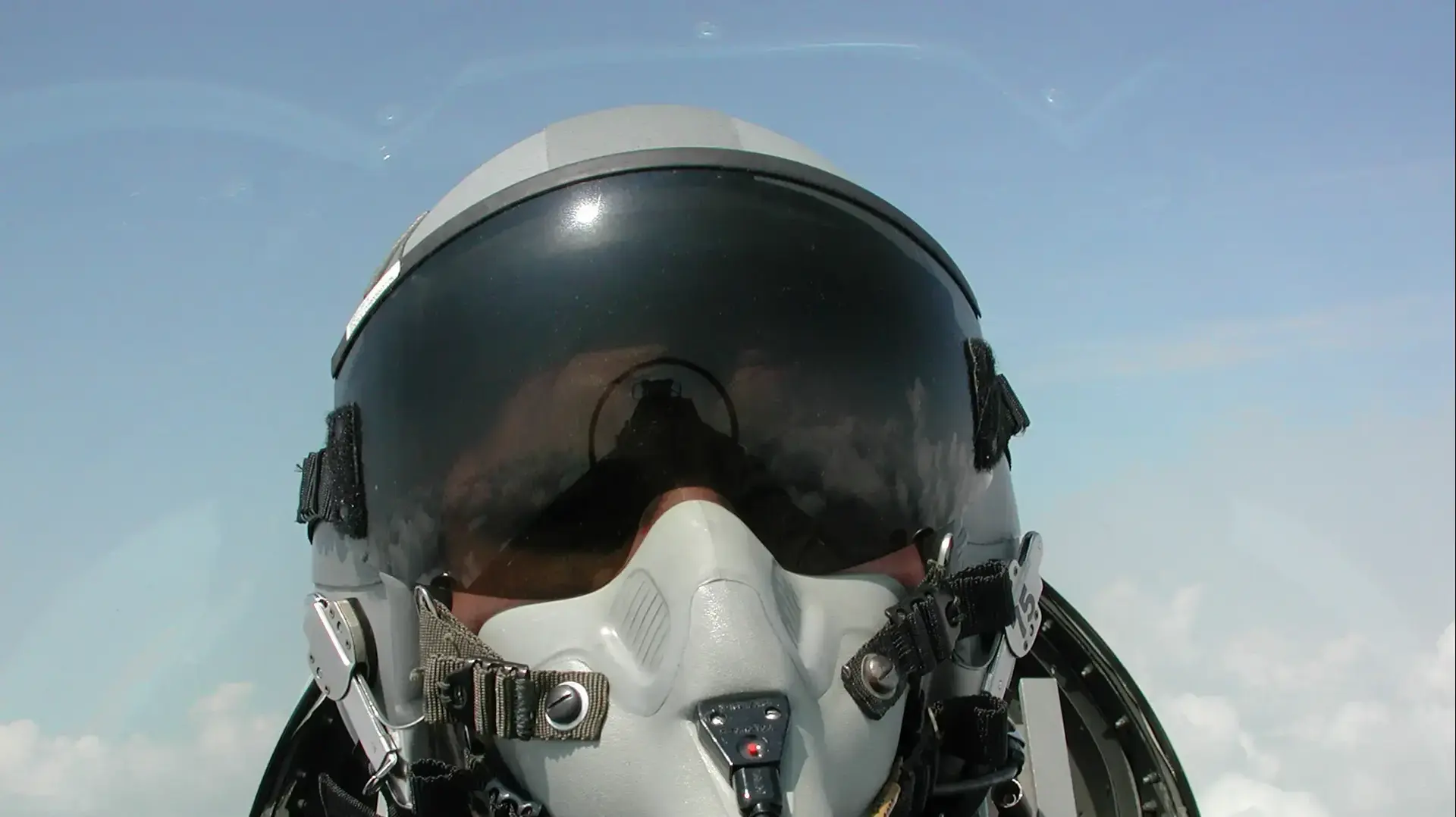 טייס אוטומטי הציל טייס f16