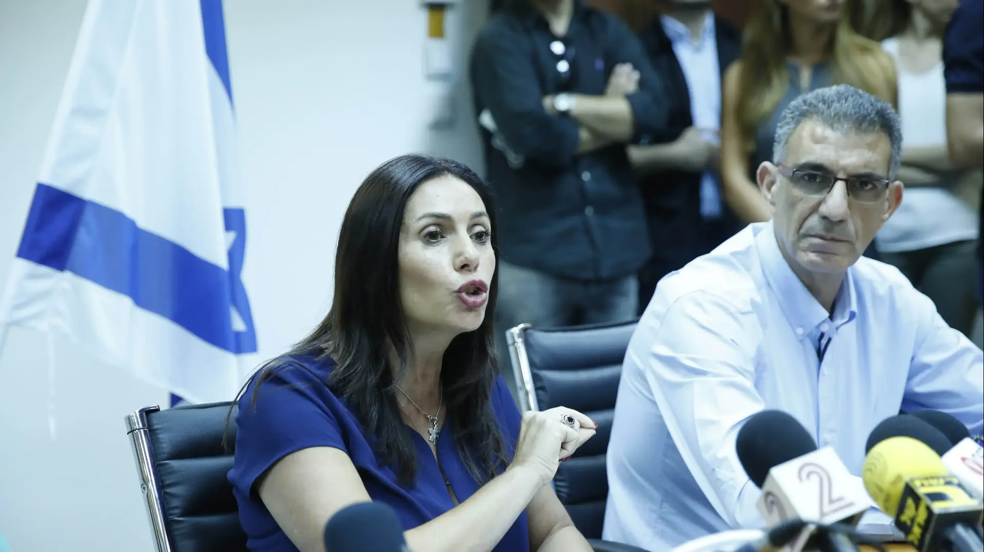 שרת התרבות מירי רגב במסיבת עיתונאים לאחר טקס פרסי אופיר
