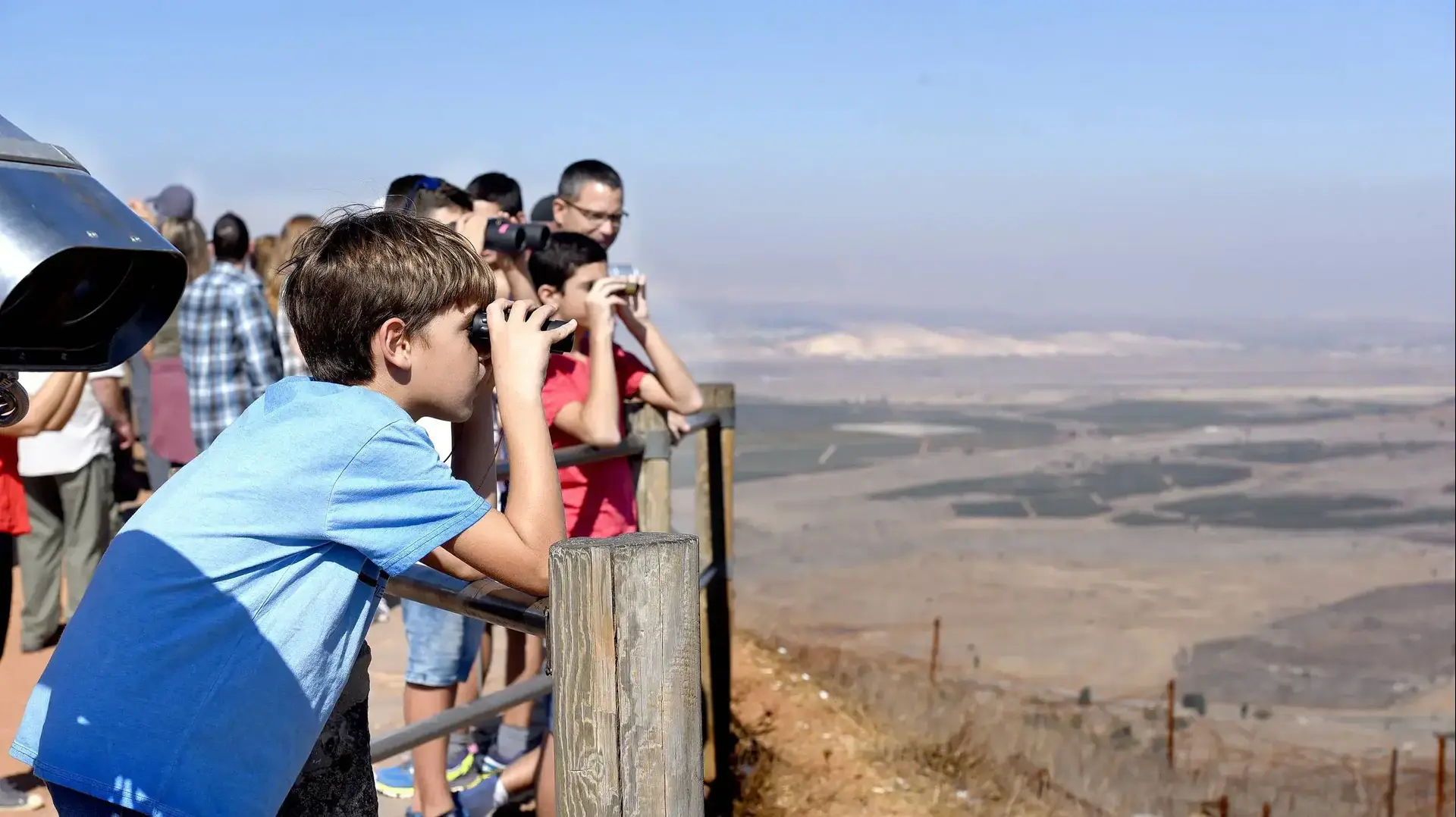 מטיילים במצפה הר בנטל שברמת הגולן. 23 באוקטובר 2016