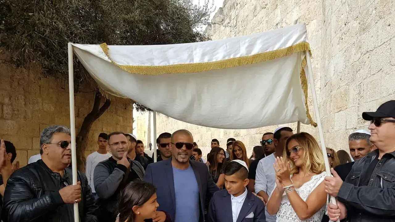 ליאם גולן ליאם גולן