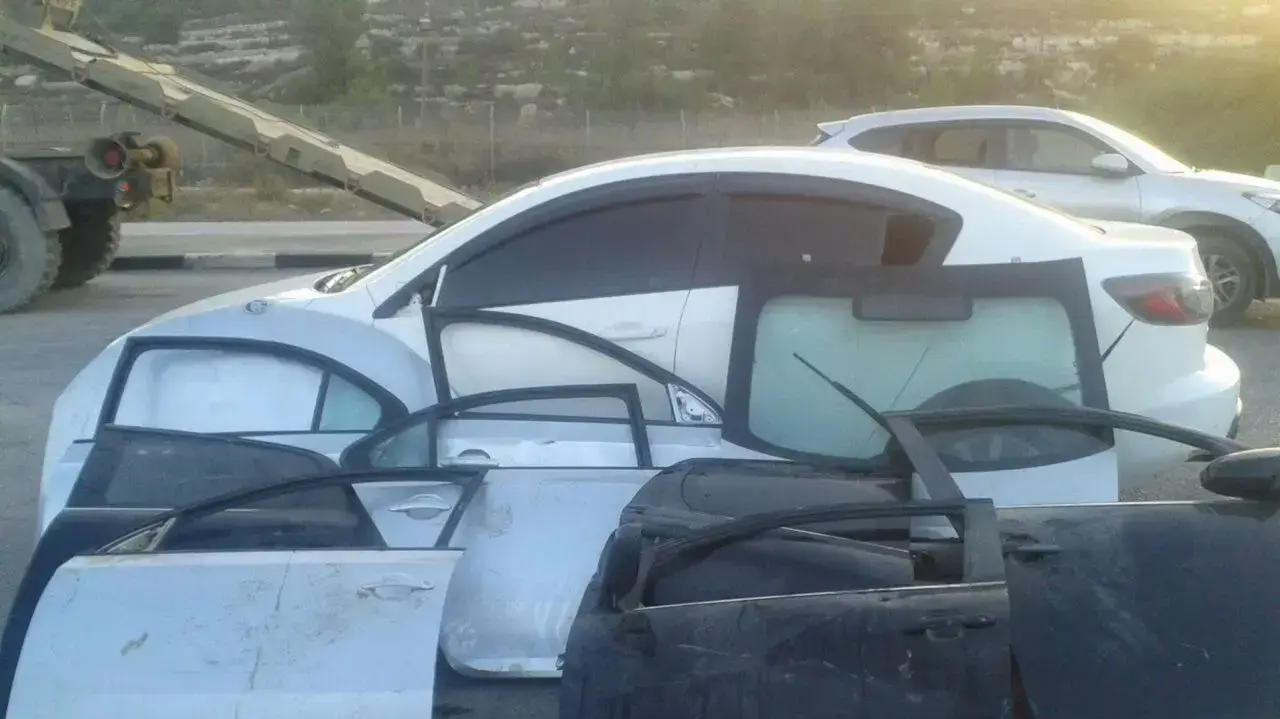 בלשי יחידת אתגר בלהב 433 פשטו על משחטות רכבים בשטחי יו"ש. נובמבר 2016