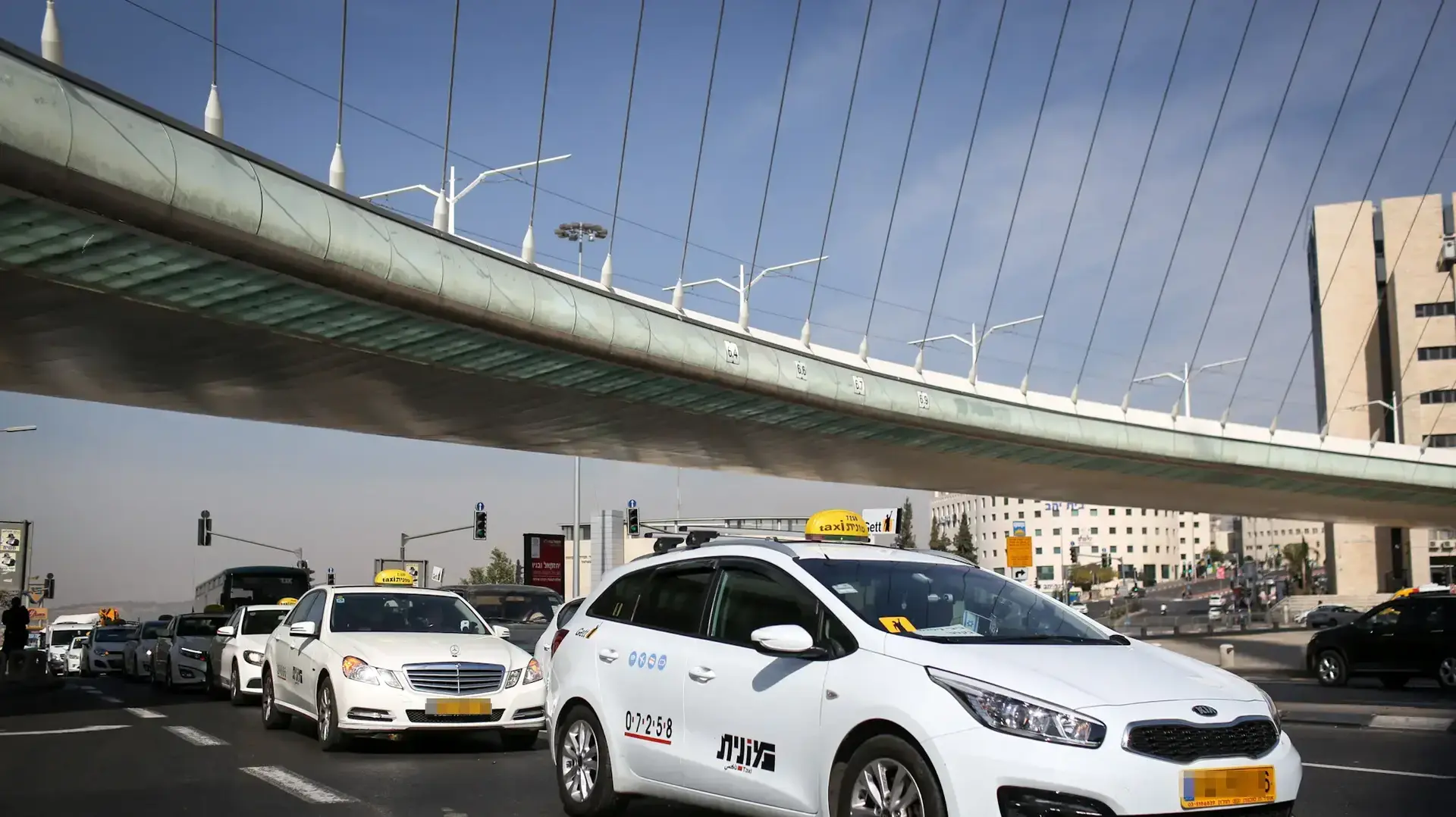 מחאת נהגי המוניות בירושלים בעקבות החלטת שר האוצר משה כחלון להפחית את תעריפי הנסיעה ב-12%, 14 בנובמבר 2016
