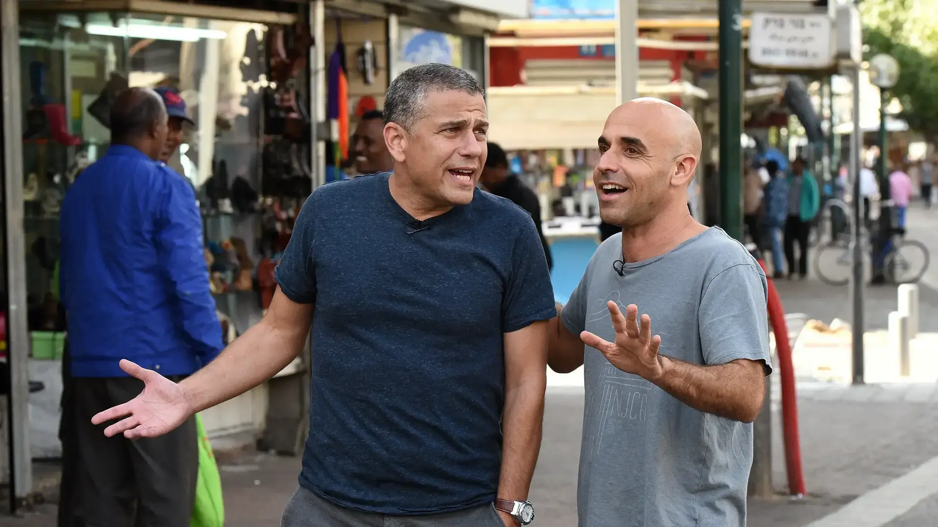 אסף הראל וינון מגל בעת צילומים לעונה השניה של התכנית "לילה טוב עם אסף הראל" בערוץ 10