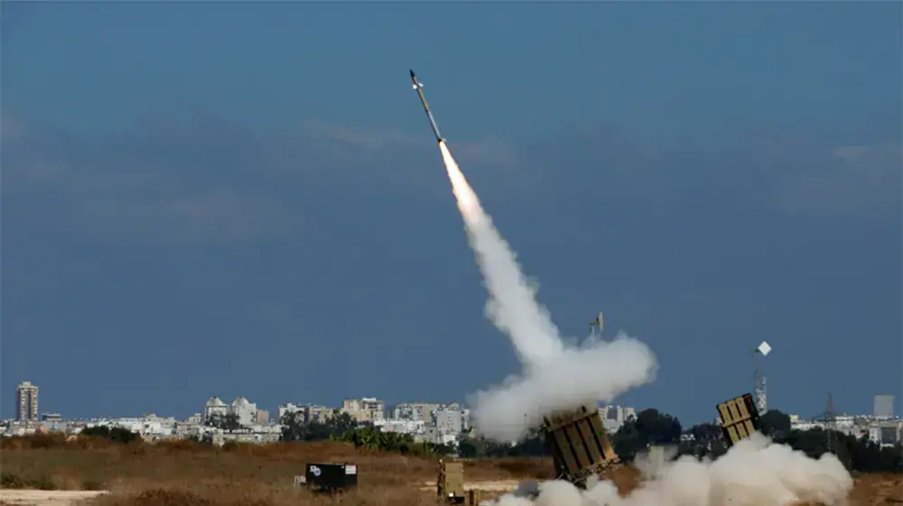 טיל יירוט נורה ממערכת כיפת ברזל באזור אשדוד במבצע "צוק איתן", יולי 2014