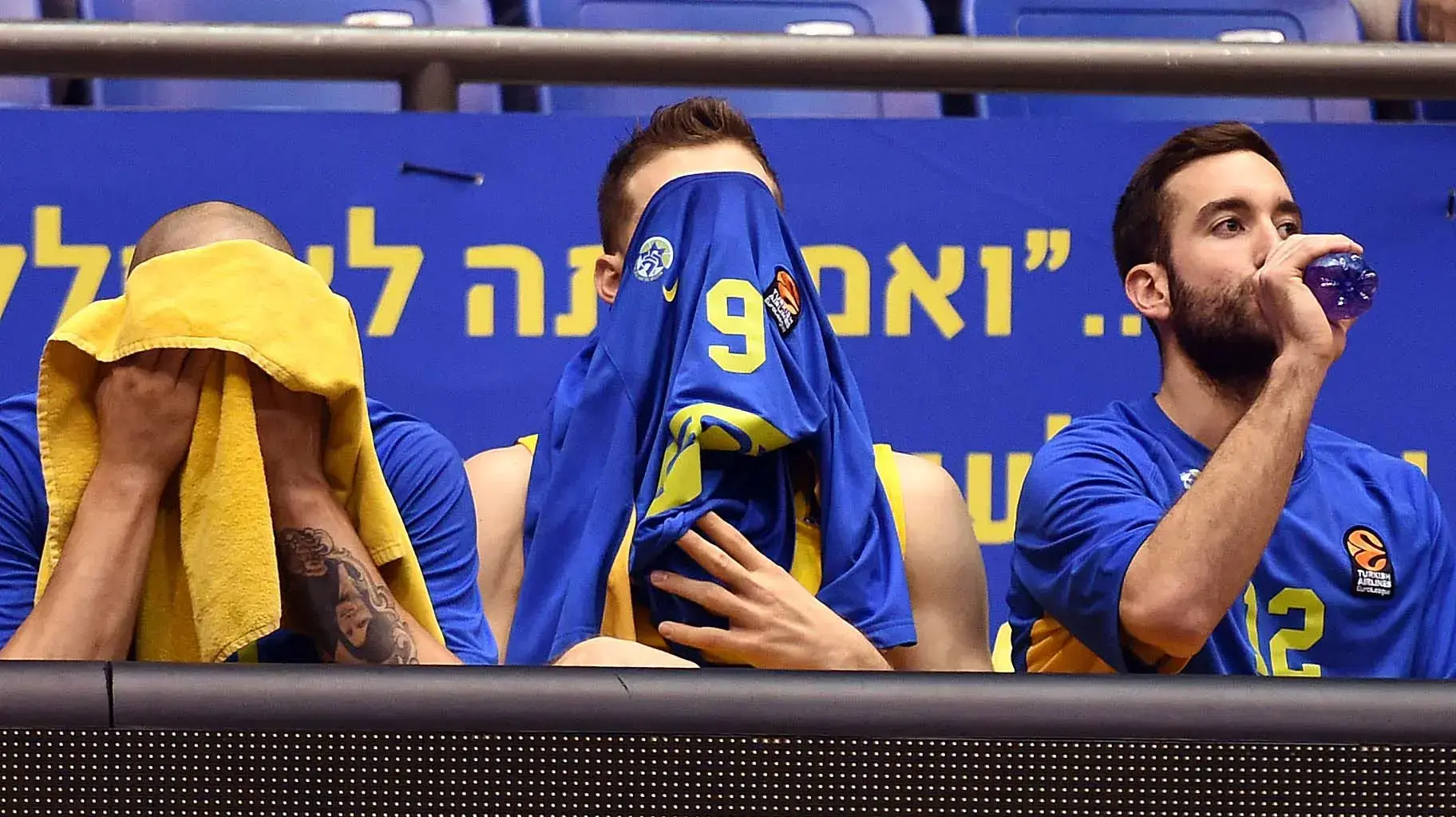 שחקני מכבי תל אביב יוגב אוחיון, גל מקל, מאיק צירבס