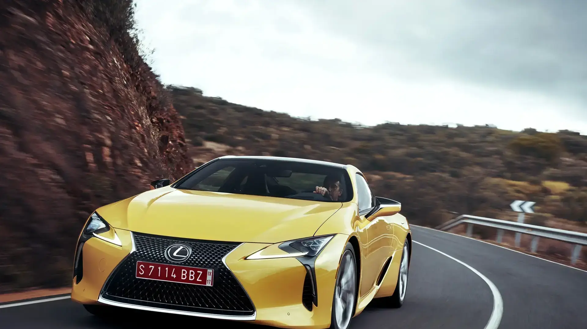 לקסוס LC500 במבחן דרכים