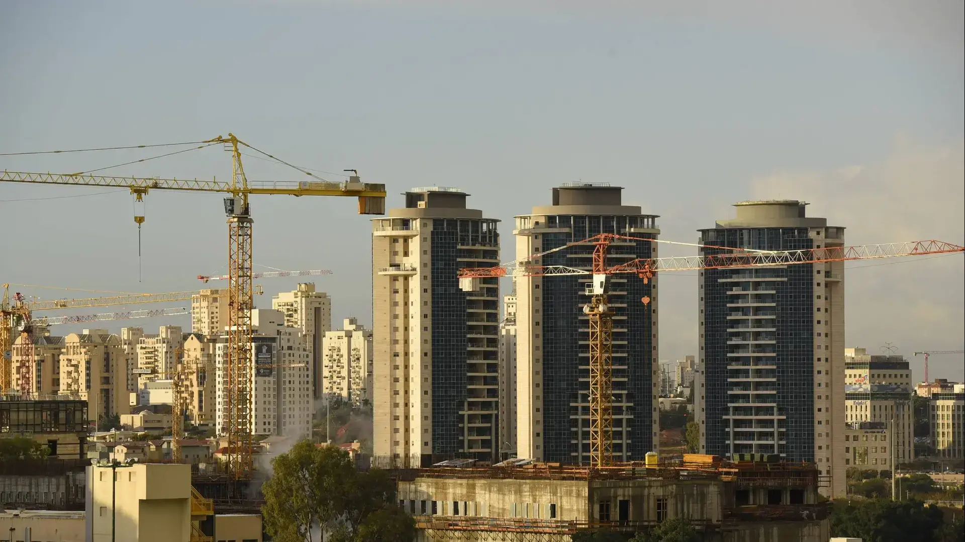 בנייה בגוש דן, דצמבר 2016