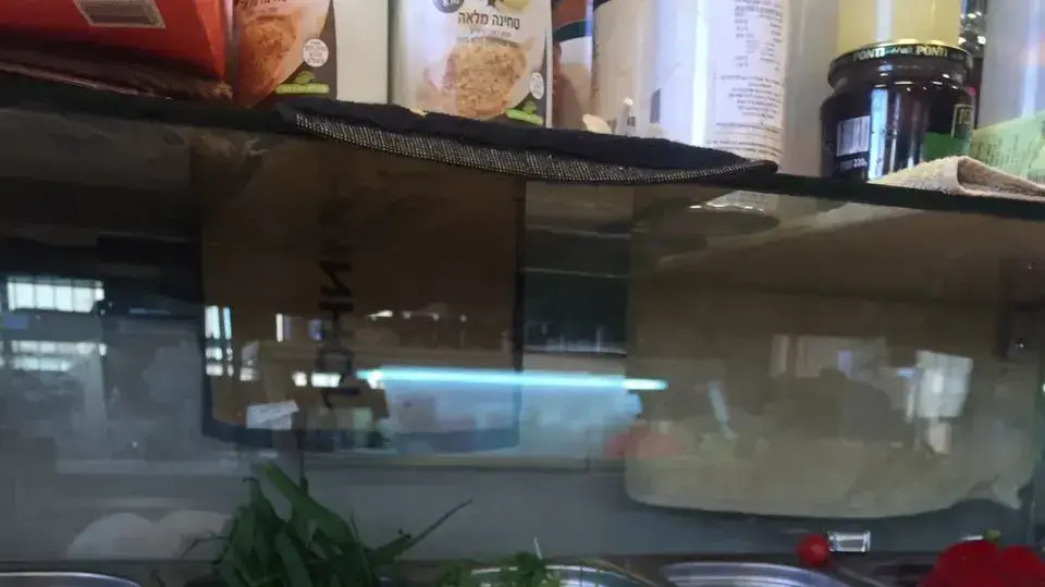 סנדביץ' קורנביף בכביש 90