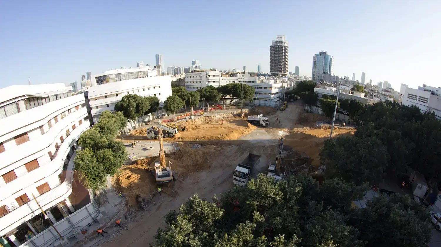 עבודות הבנייה לפירוק כיכר דיזינגוף בתל אביב, 11 בינואר 2017