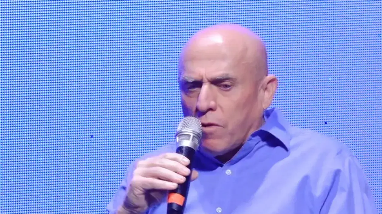 גיא פינס מראיין את יוסי ורשבסקי בכנס דוקו של ערוץ 10 , 15.1.2017