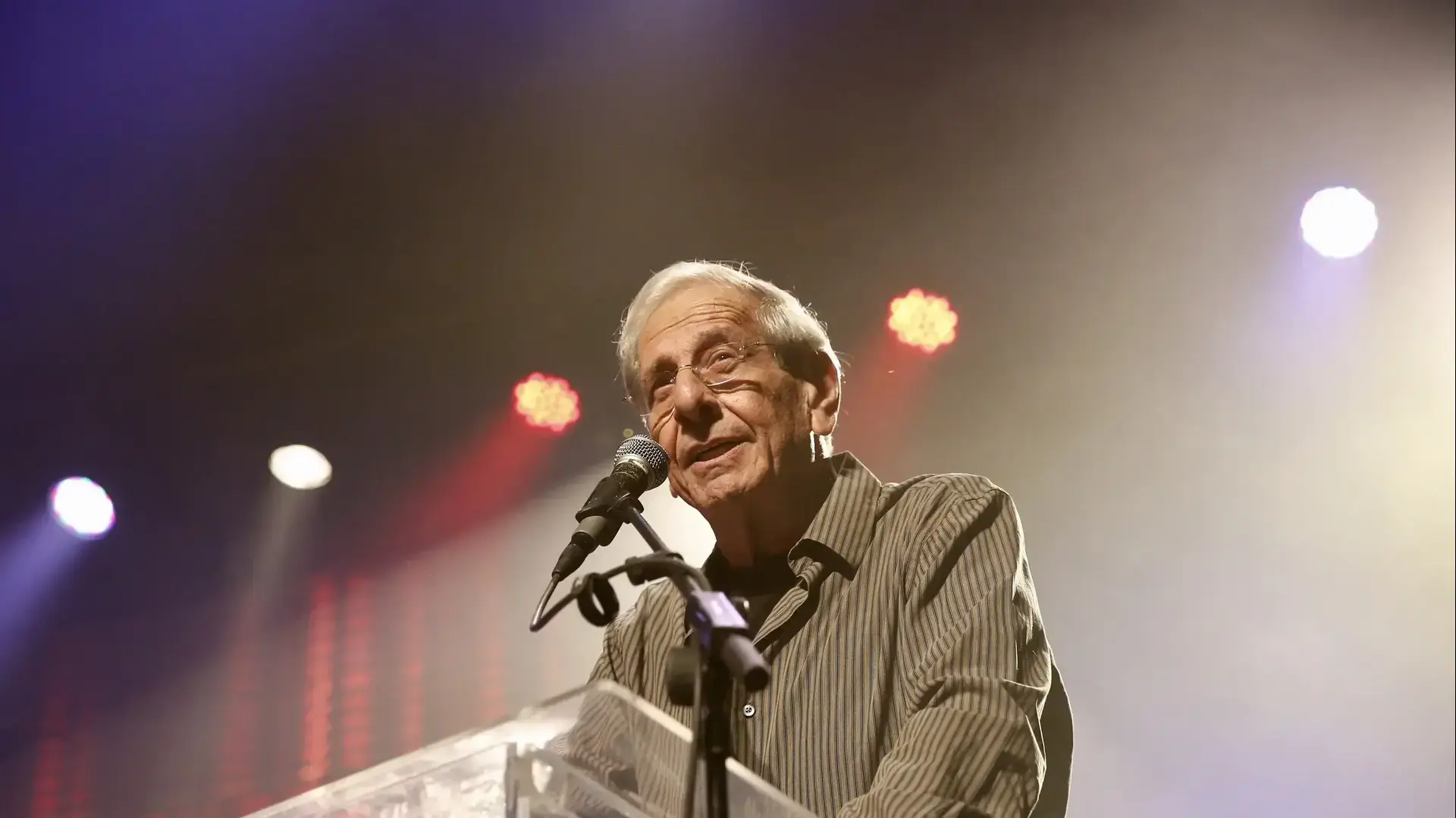 חיים טופול בטקס פרסי אמ?י בו זכה בפרס למפעל חיים