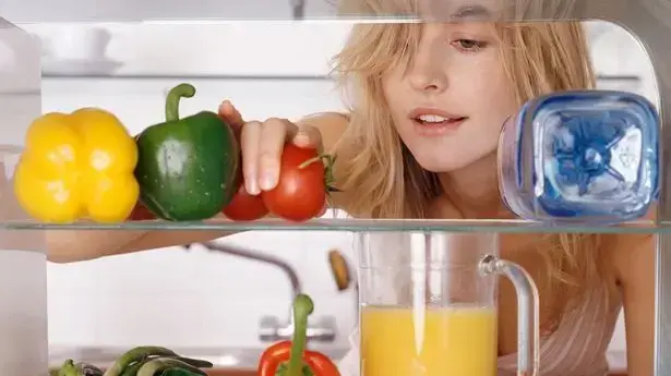 מקרר מלא באוכל