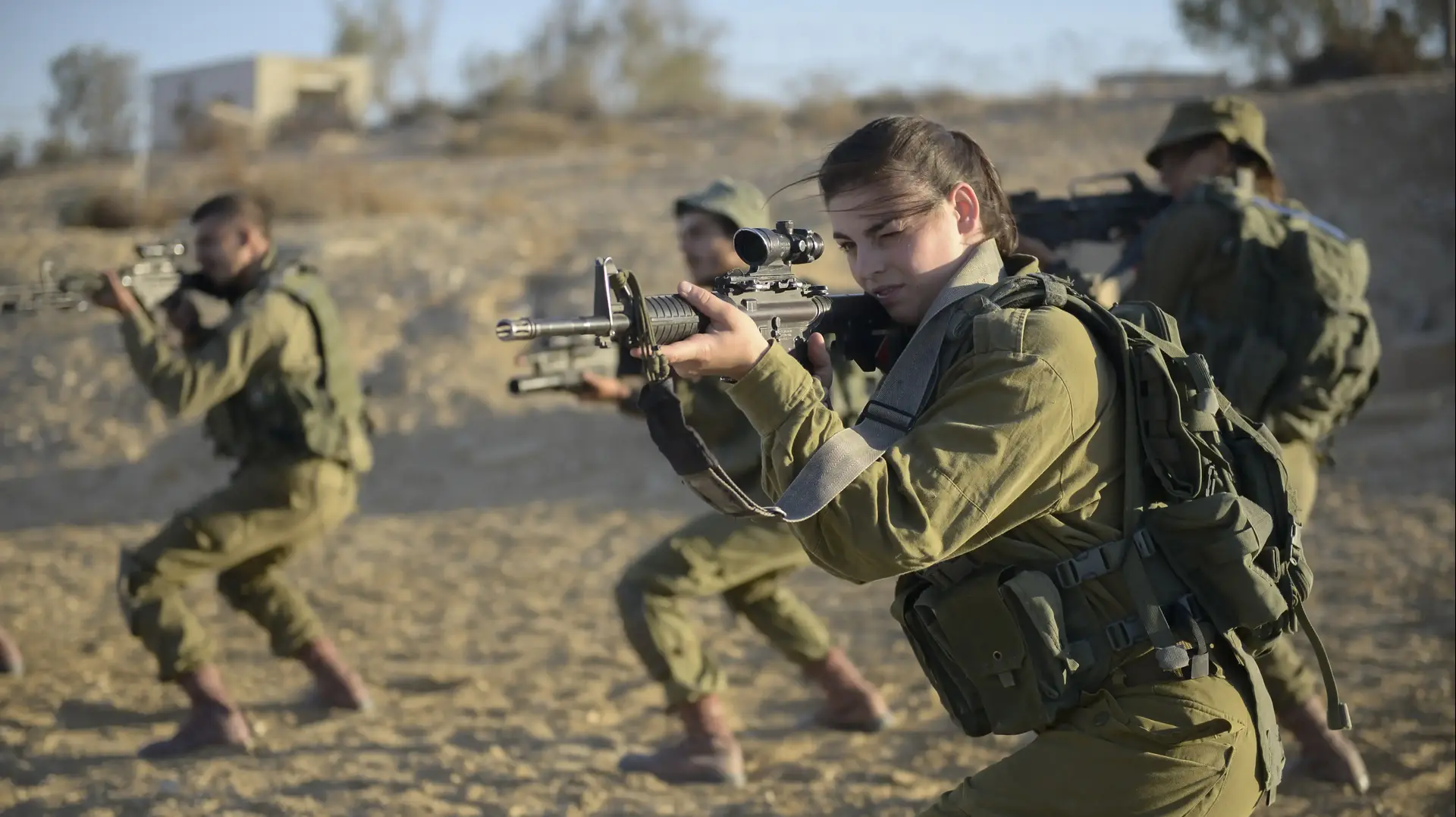לוחמות צה"ל בזרוע היבשה