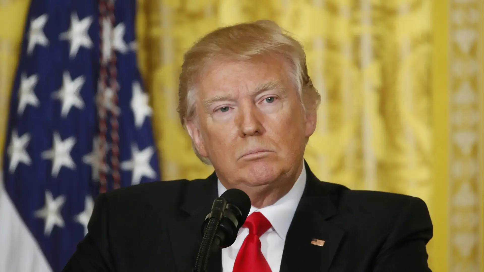 נשיא ארה"ב דונלד טראמפ במסיבת עיתונאים בבית הלבן, וושינגטון, ארצות הברית. פברואר 2017