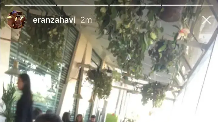שחקן מכבי תל אביב ברק יצחקי עם שחקן נבחרת ישראל ערן זהבי