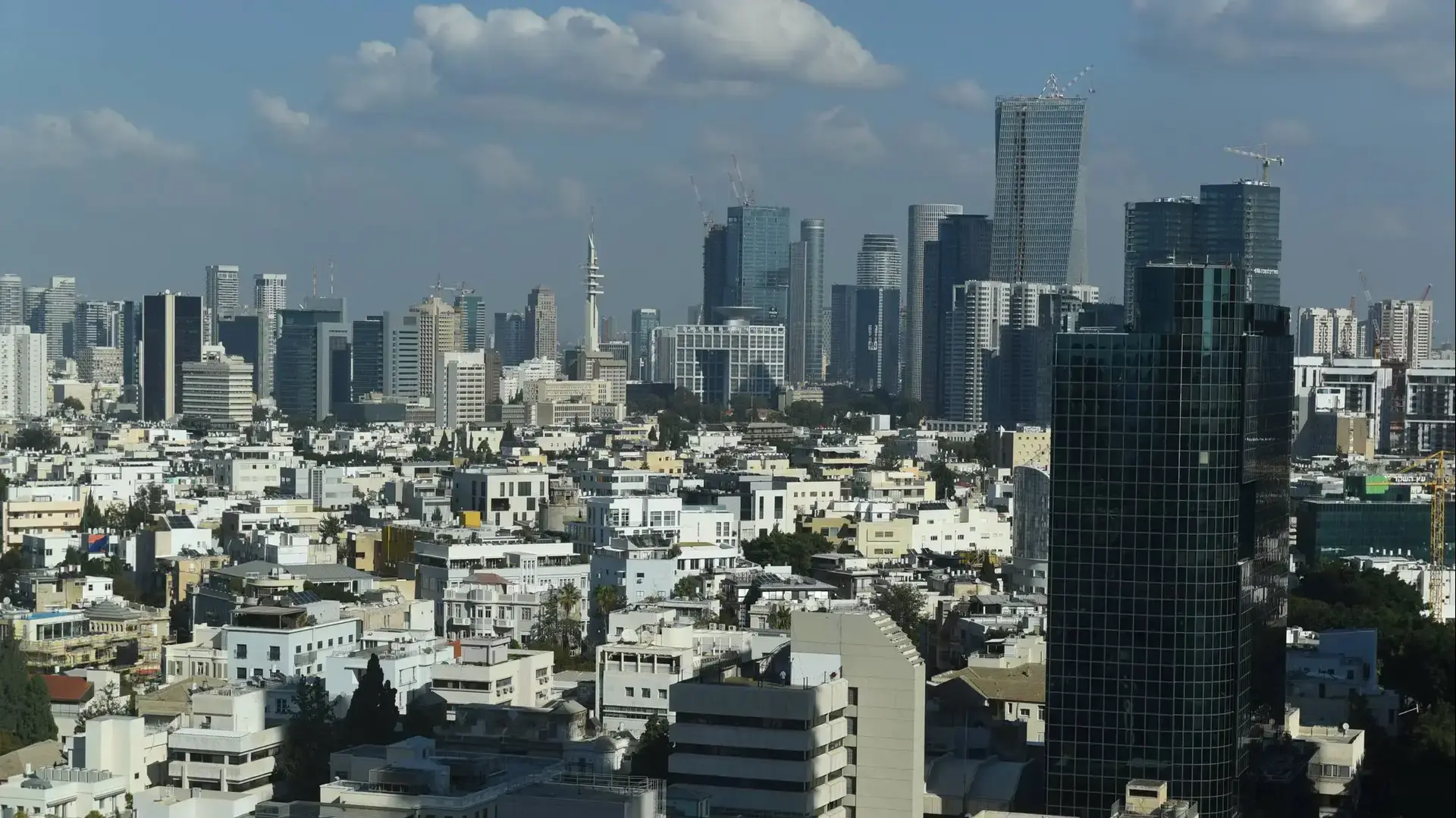 בניינים בתל אביב. מרץ 2017