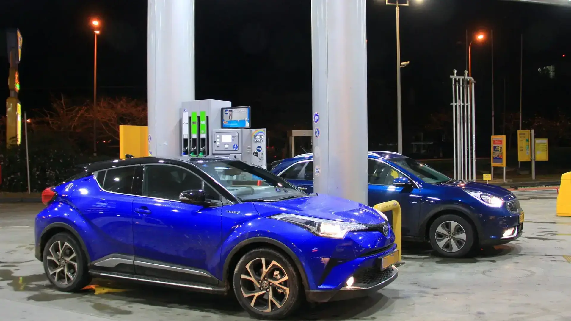 קיה נירו נגד טויוטה C-HR, מבחן משווה וואלה! רכב 2017
