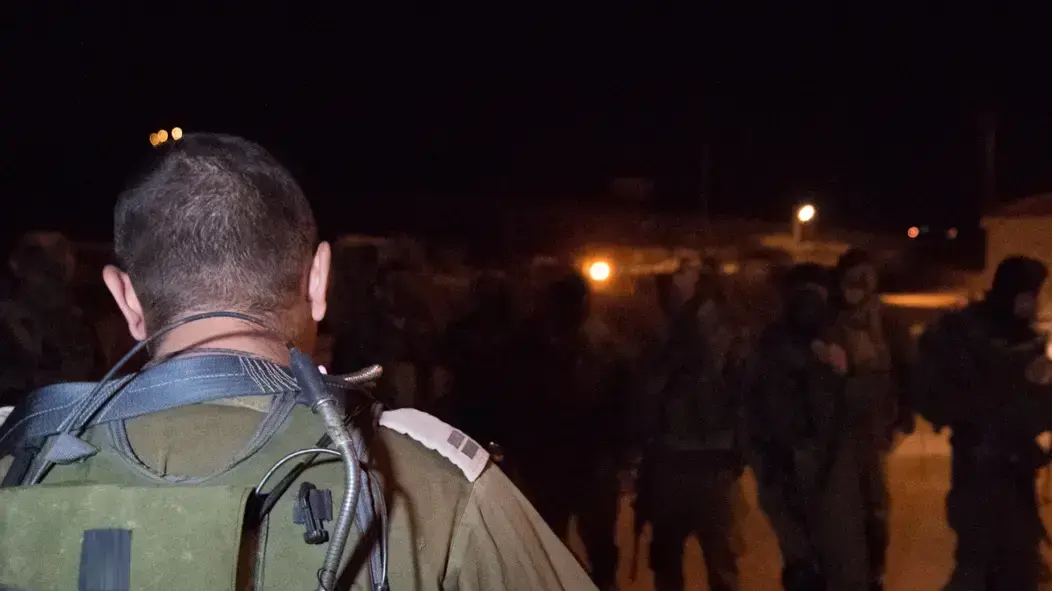 קצין בדרגה סגן במדי ב'
