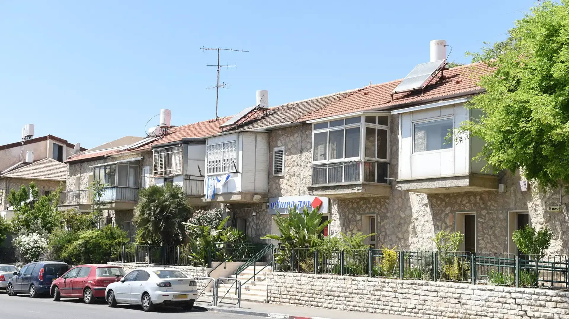 רחוב טהון שכונת קריית יובל קריית היובל קרית יובל קרית היובל ירושלים בנייה בניה נדלן נדל"ן