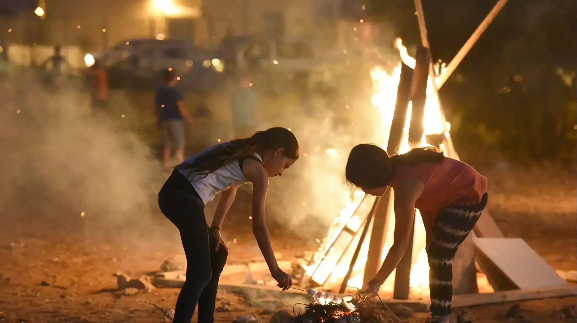 מדורות הערב בפתח תקווה 14 במאי 2017 מדורות הערב בפתח תקווה 14 במאי 2017
