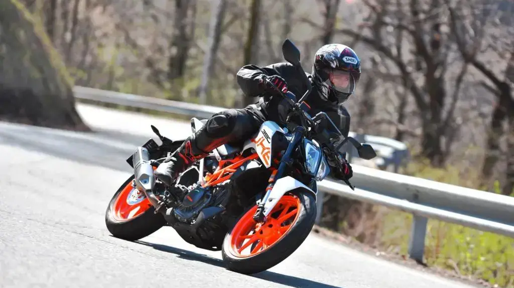 KTM דיוק 390  רכיבה ראשונה