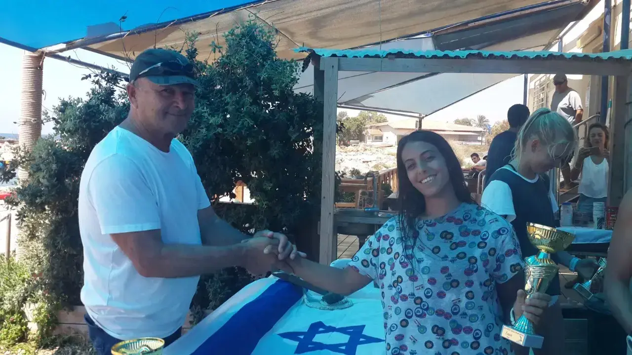 הדר הלר אלופת ישראל גלישה RSX