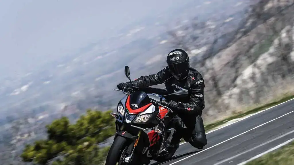 אפריליה טואנו V4 1100RR בישראל