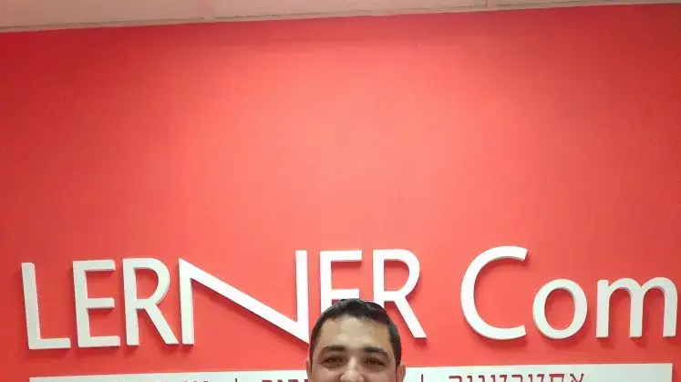 עופר ענבר