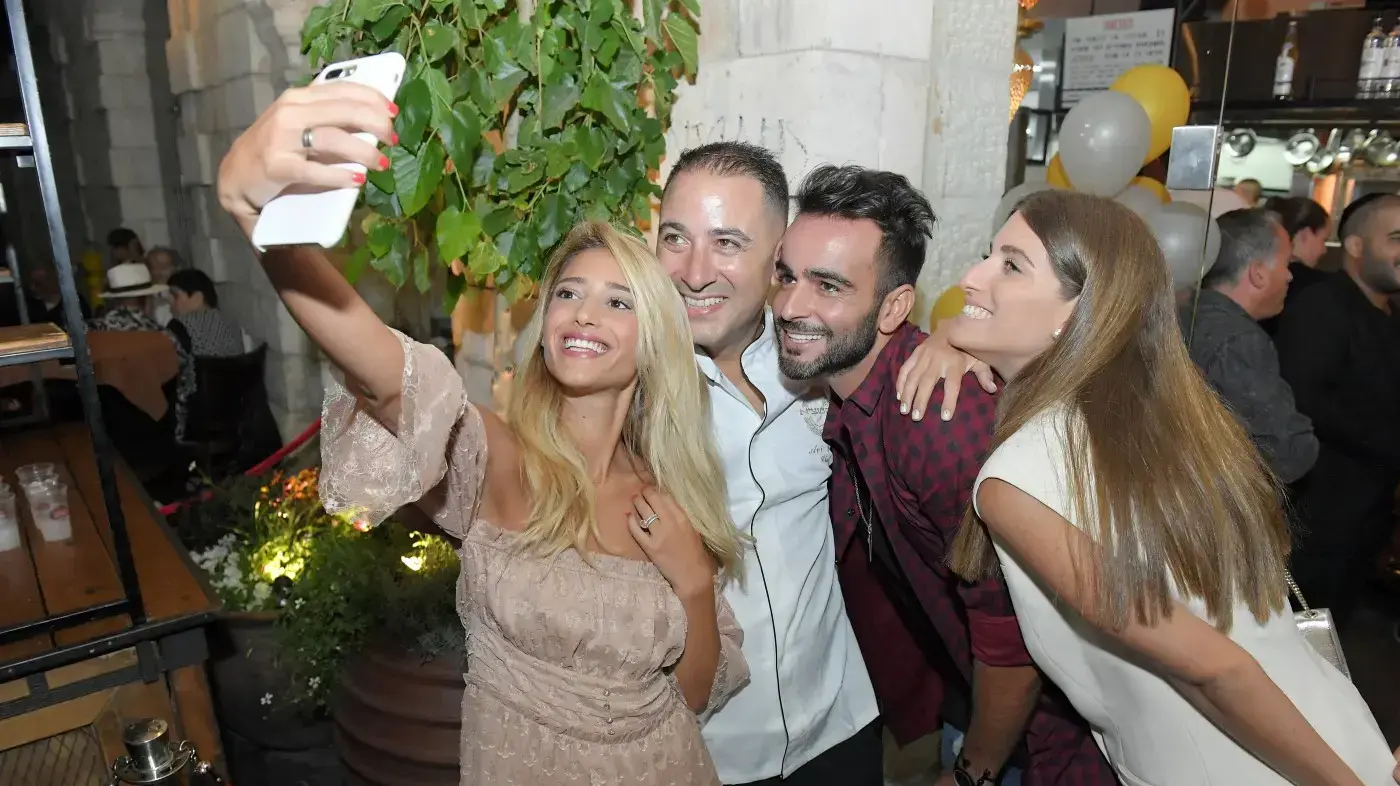 משתתפי זוג מנצח VIP משתתפי זוג מנצח VIP