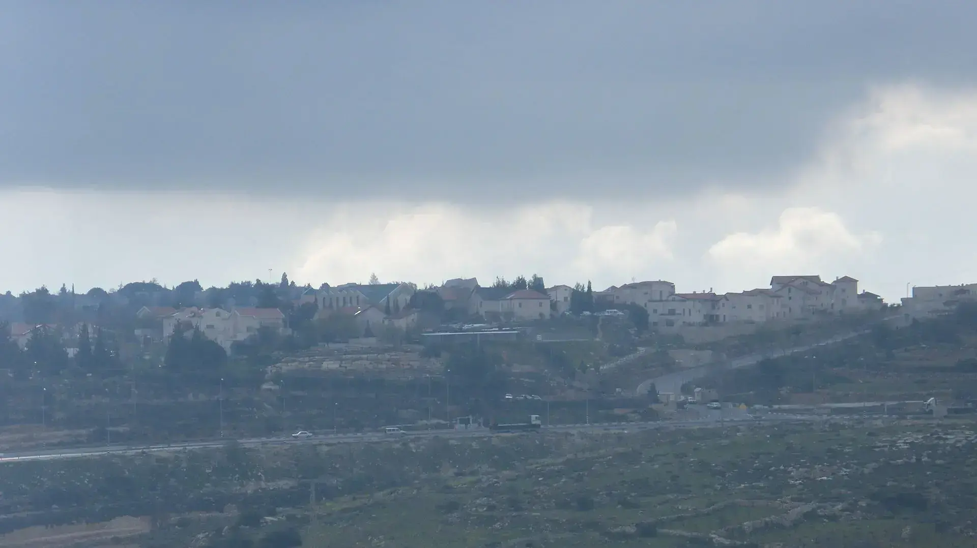 מבט על הישוב אלעזר במבט מאפרת, שכונת נתיב האבות אוגוסט 2017