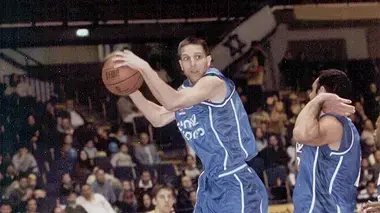 אילן קדוש במדי עירוני אשקלון