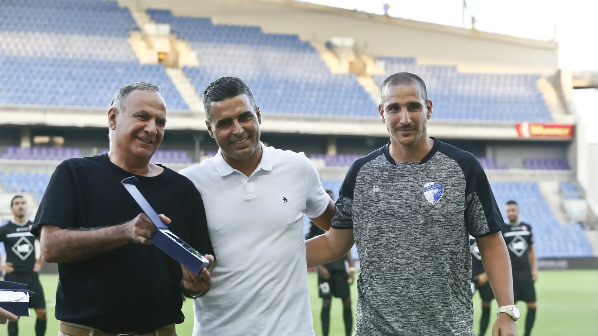 אשר אלון יחד עם חיים סילבס, יניב לביא