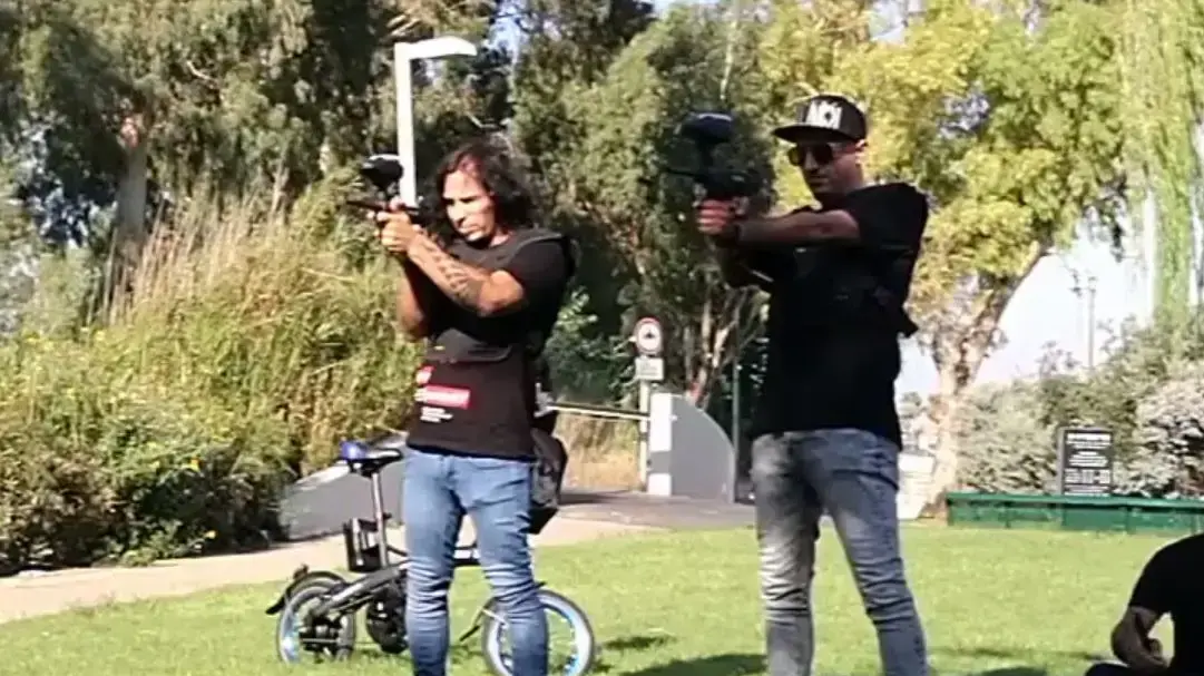 סקאזי, מיסטר בלאק, Warriors, קרב פיינטבול
