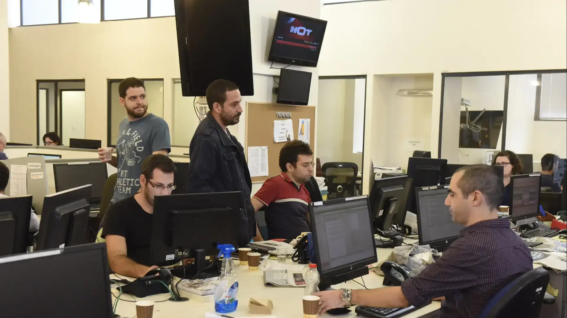 מערכת עיתון הארץ
