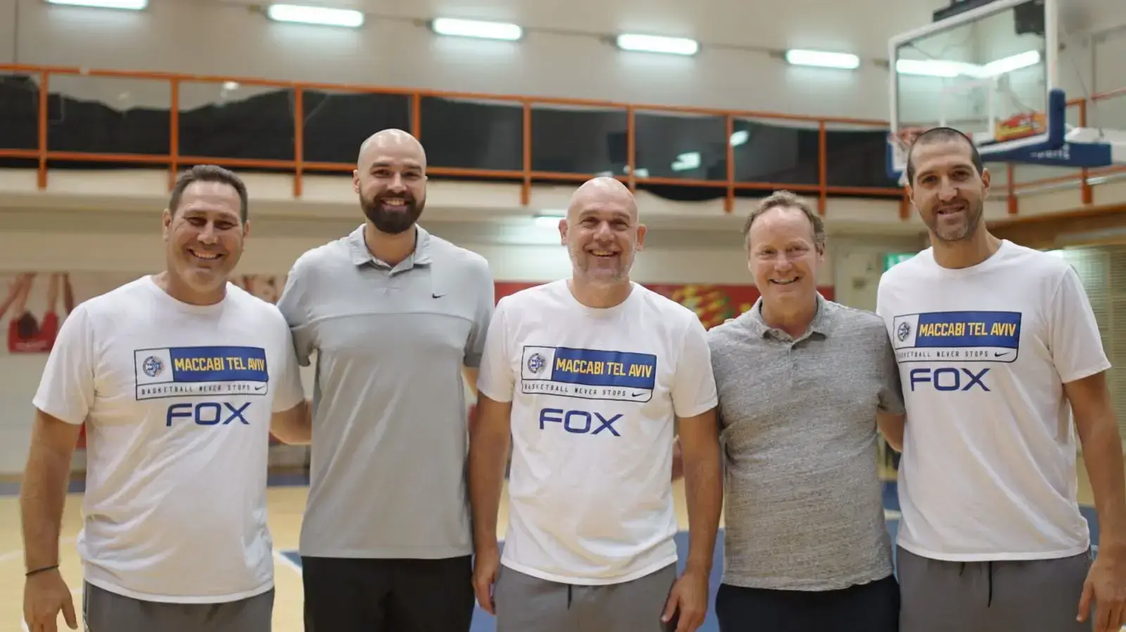 מאמן אטלנטה מייק בודנהולצר באימון מכבי תל אביב