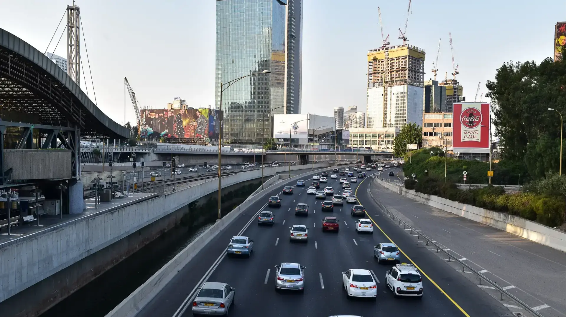 עומסי תנועה בנתיבי איילון בתל אביב, ערב ראש השנה, ספטמבר 2017
