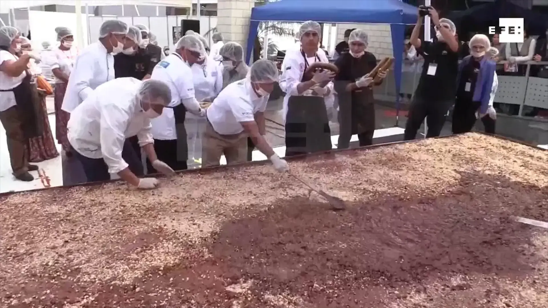 ND שיא גינס חדש: השוקולד הגדול בעולם הוצג בפרו