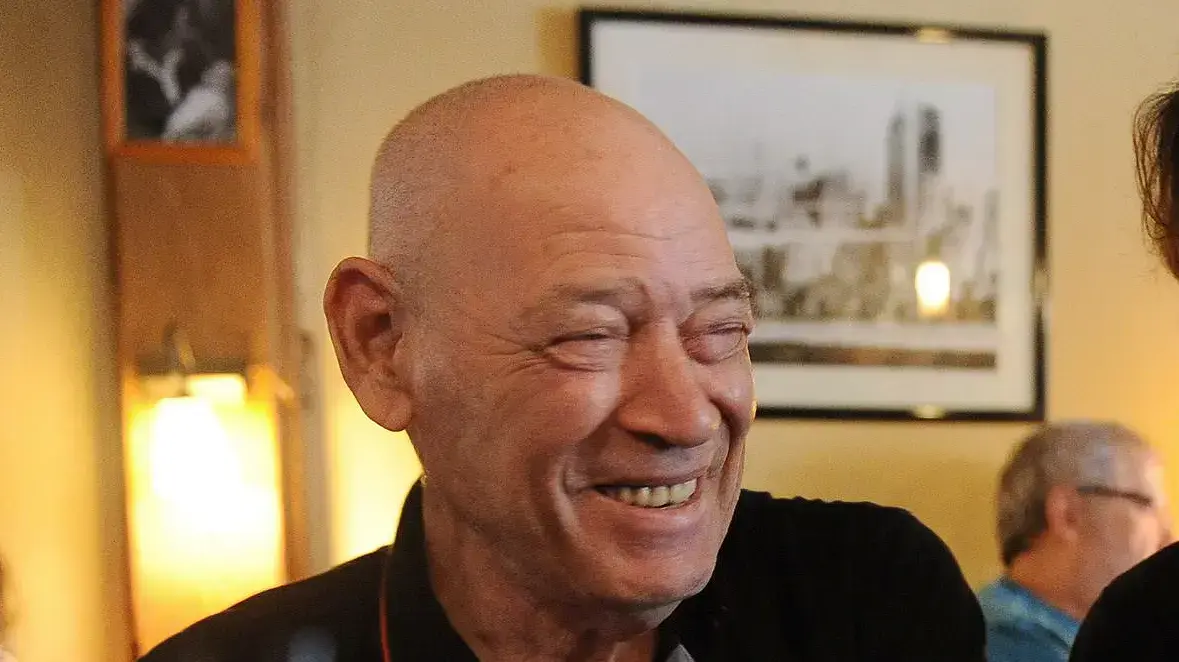 עזרא מרמלשטיין במסעדת ברבוניה