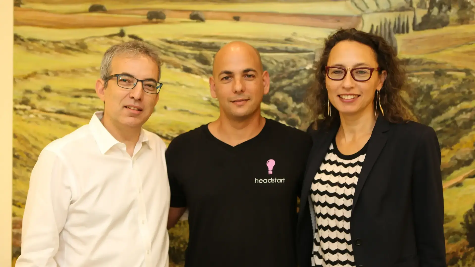יעל אלמוג, משנה למנכ"ל, הממונה על חטיבת מחזיקי עניין, יוסי מאירי, מנכ"ל ומייסד  :headstart ורונן שטיין, משנה למנכ"ל, הממונה על החטיבה הקמעונאית