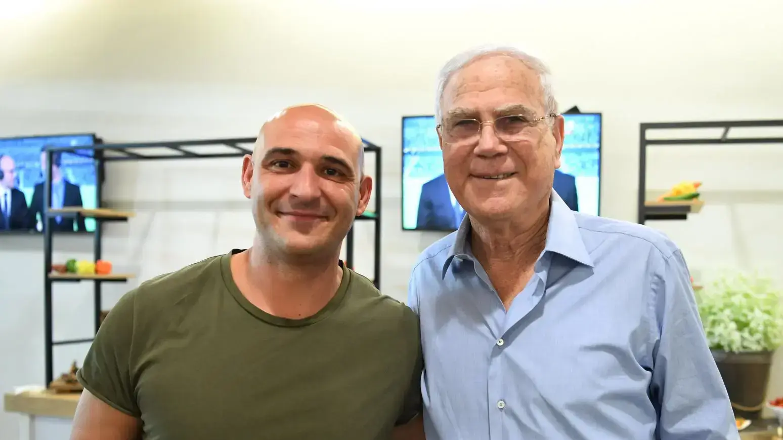 מו אלאך חותם עם יעקב שחר כמנהל המקצועי של מכבי חיפה