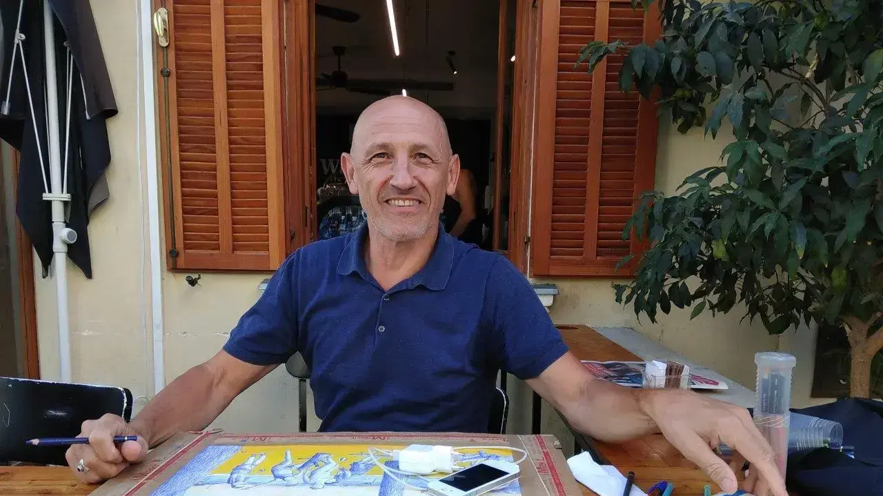 אריק דפור תייר מצרפת
