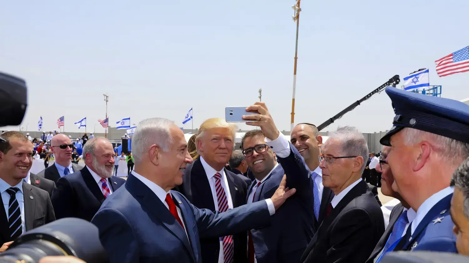 עדות מקומית