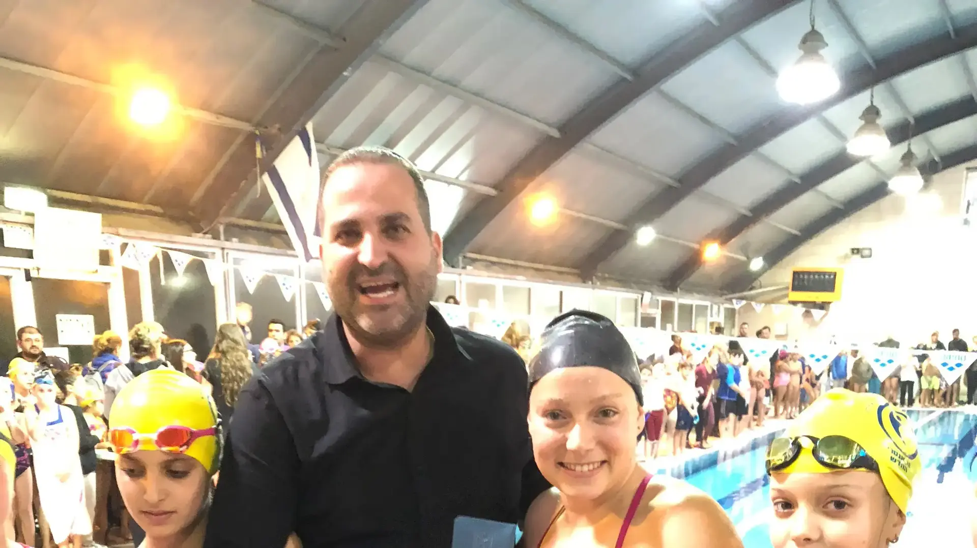 אווה פביאן עם ממלא מקום ראש עיריית בית שמש מאיר בלעיש