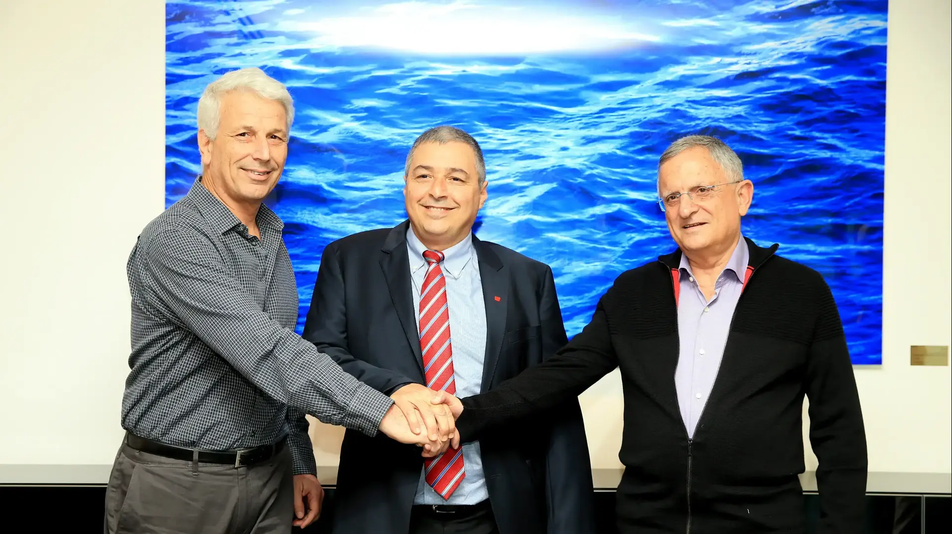 בנק הפועלים מבצע השקעה בקרן ויולה