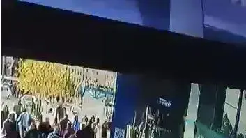 רגע הדקירה בתחנה המרכזית בירושלים