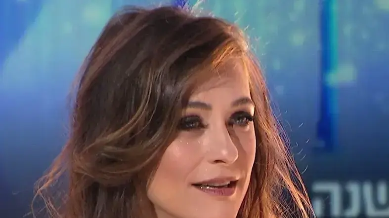 קרן פלס מתוך משדר סוף השנה 2017