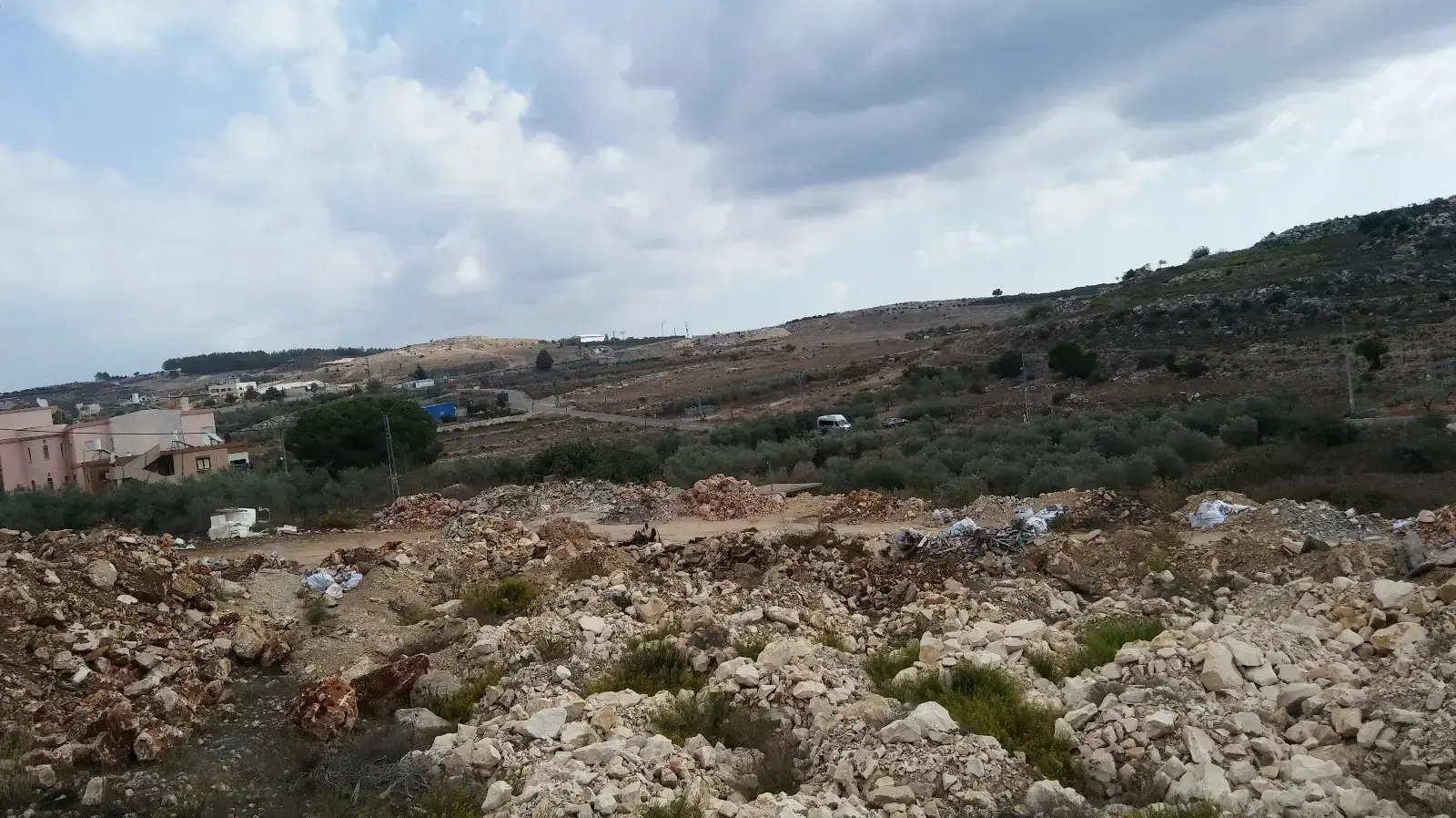 שטח בו ייבנה גן שעשועים ביישוב פסוטה