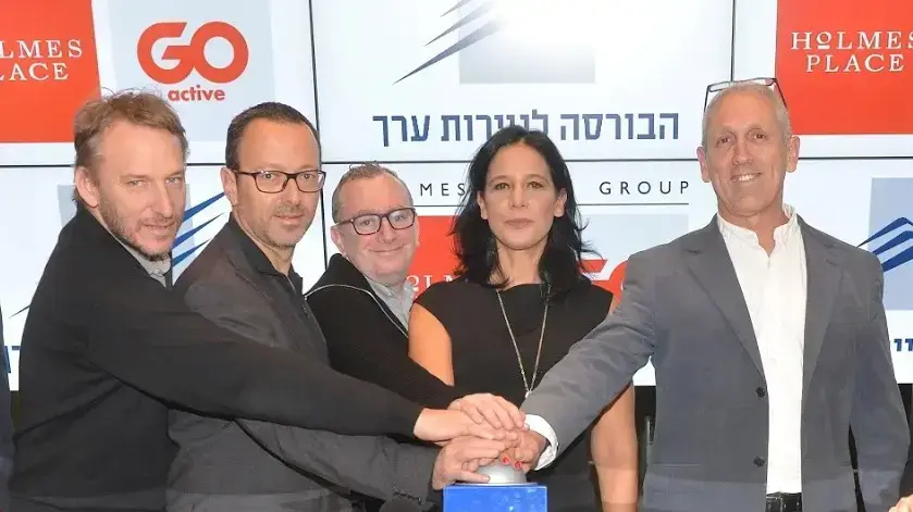 הנהלת קבוצת הולמס פלייס (מימין) שמשי טאובר סמנכל כספים קרן שתוי מנכל קבוצת הולמס פלייס והשותפים יוסף עליאש ריצי האנטר ודני בן רעי